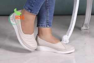 کفش پرسنلی ایمنی زنانه سفید مدل نیلوفر